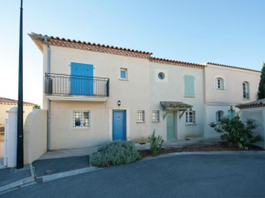 Modern Villa near Sea in Aigues Mortes with Balcony Terrace